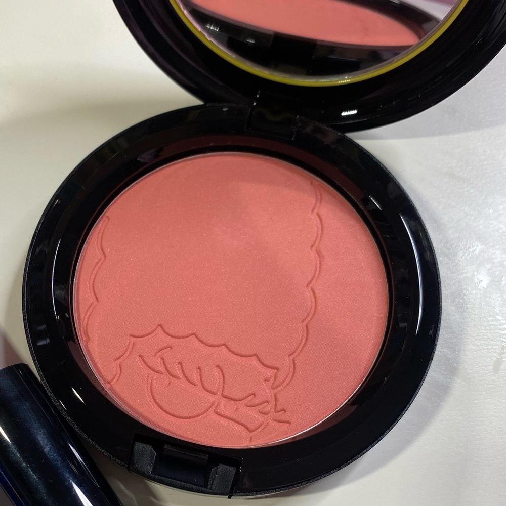 Mac Cosmetics limited edition Simpson’s blush